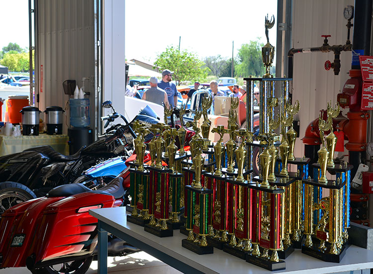 quick-set-auto-glass-annual-car-show-trophies